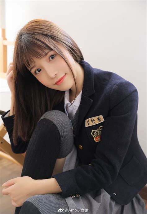 Anthropic上线高性价比小模型Haiku4.5，编程比肩Sonnet4，今年营收有望90亿、力争明年翻近两倍